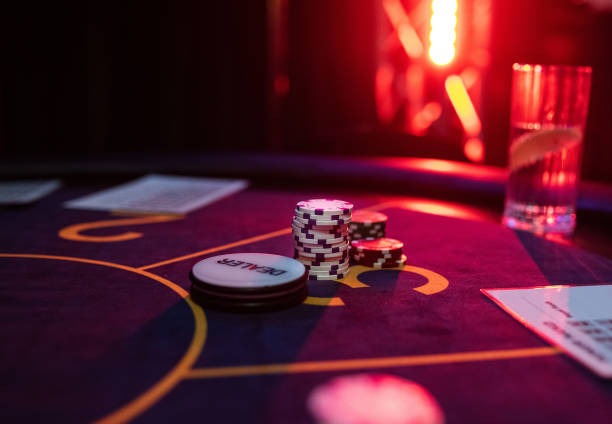 Live blackjack table on result bullseye mobile app showing dealer and player cards